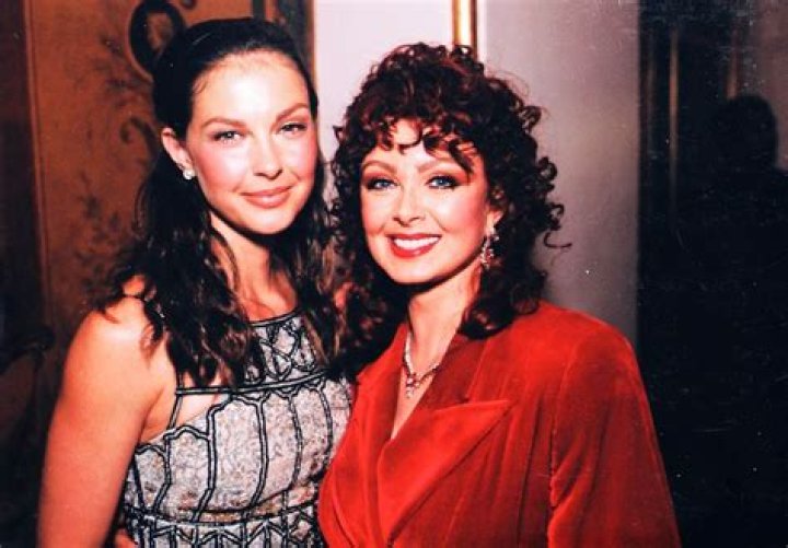 In-Depth Exploration Of Ashley Judd's Notable Relationships